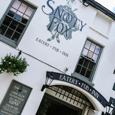 Hotel Snooty Fox