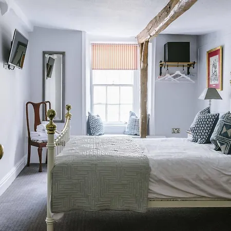 Hotel Snooty Fox 3*