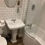 Snooty Fox Szálloda