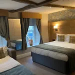 Snooty Fox Szálloda