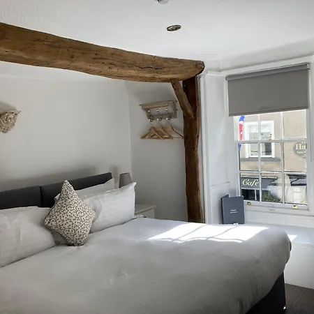 Hotel Snooty Fox 3*