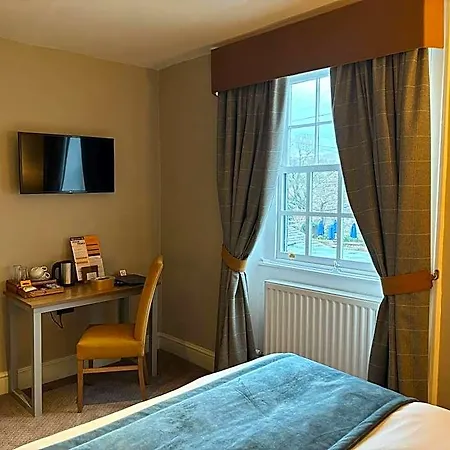 Snooty Fox Otel 3*
