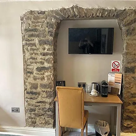 Otel Snooty Fox