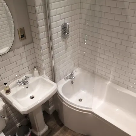 Snooty Fox Hotel 3*